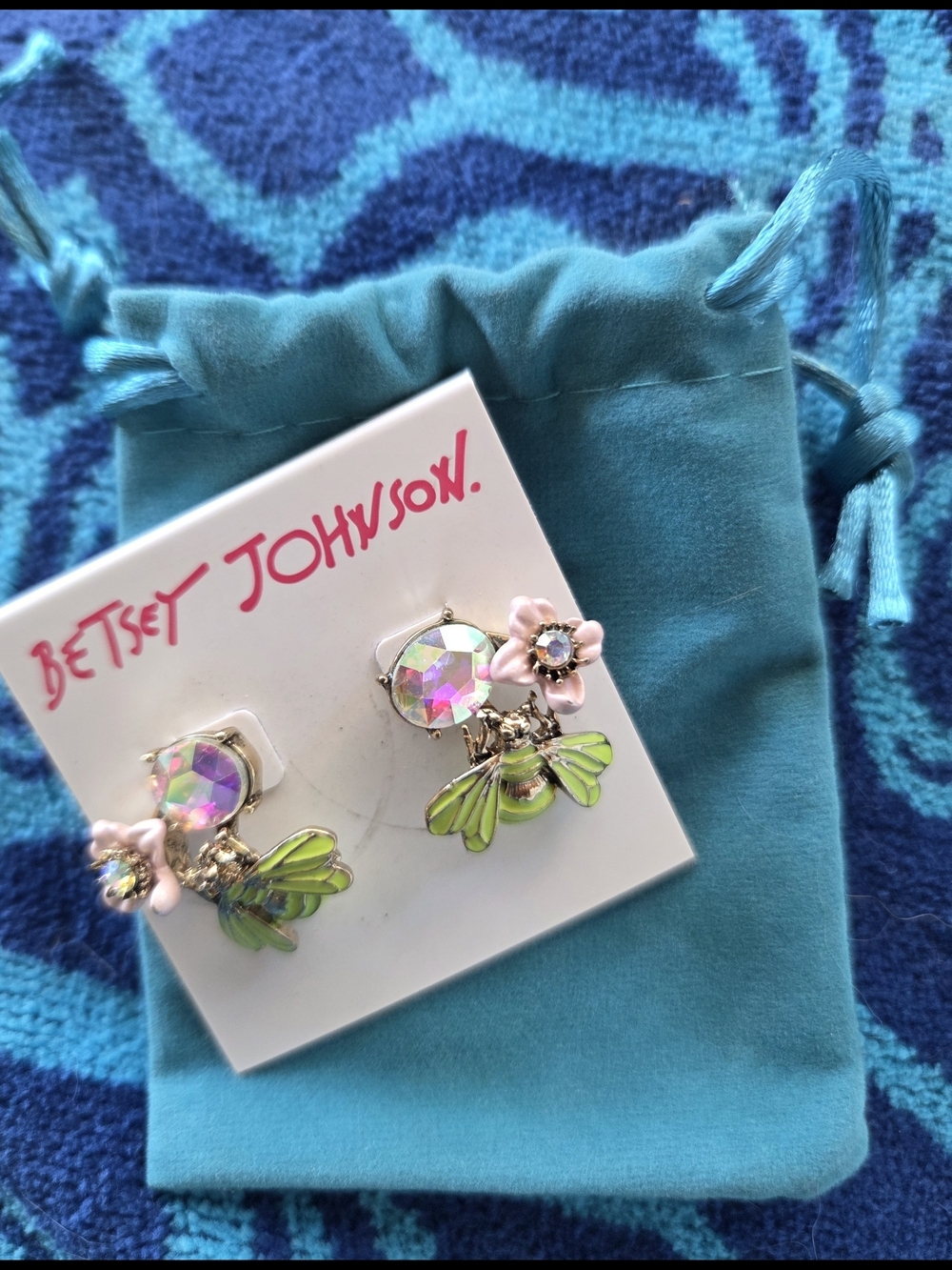 Betsey Johnson Iridescent Crystal Pink Flower & Lime Bee Earrings - Picture 2 of 3